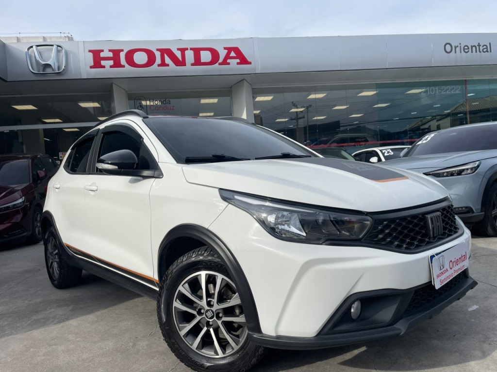 FIAT ARGO 1.3 FIREFLY FLEX TREKKING CVT | Honda Oriental