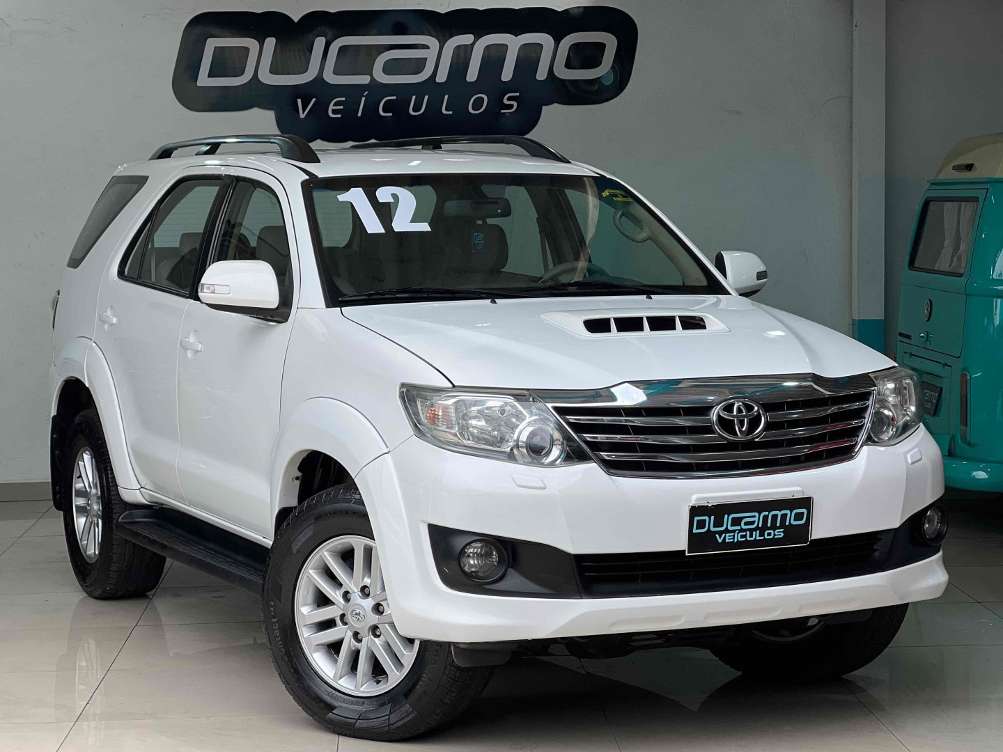 TOYOTA HILUX SW4