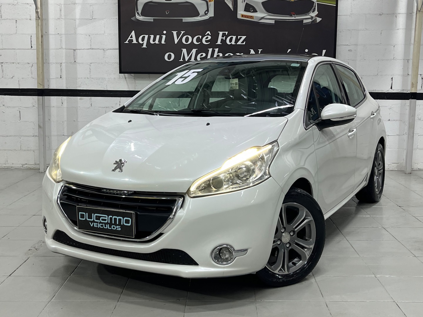 Peugeot 208 2015 à venda