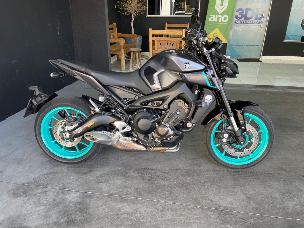 YAMAHA MT-09