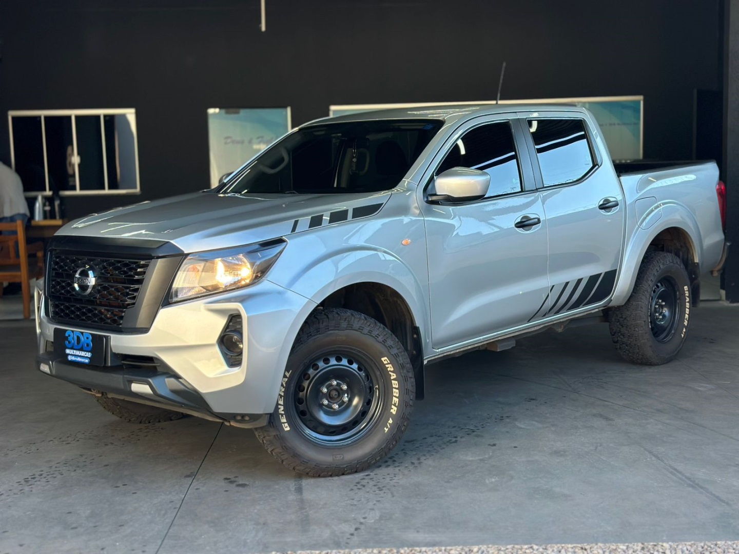 NISSAN FRONTIER