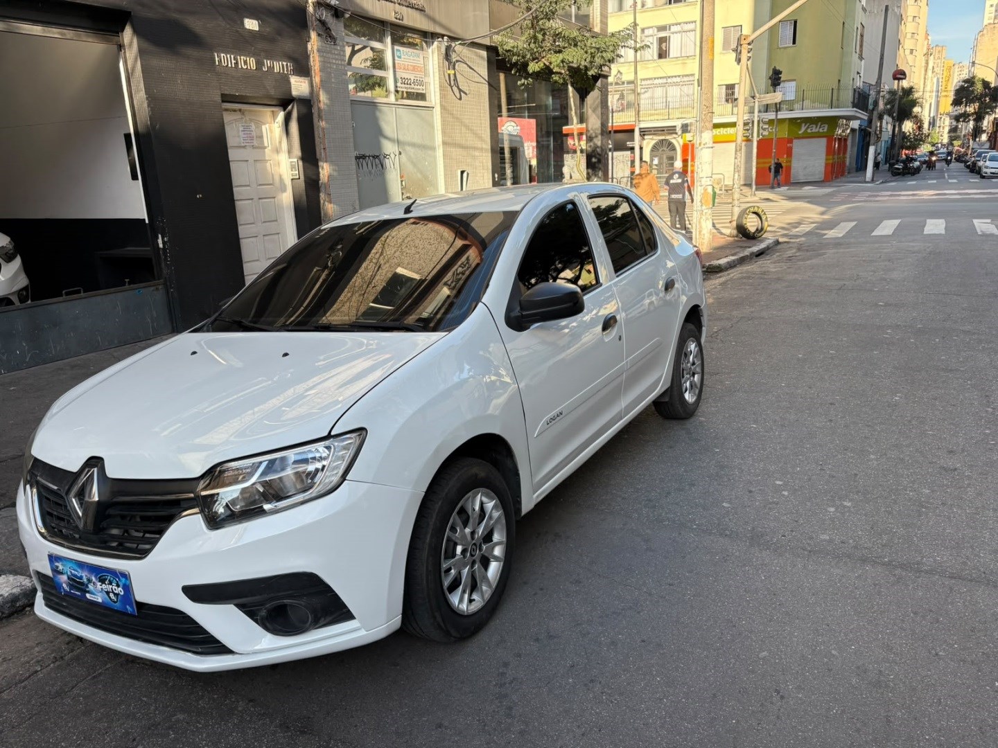 RENAULT LOGAN