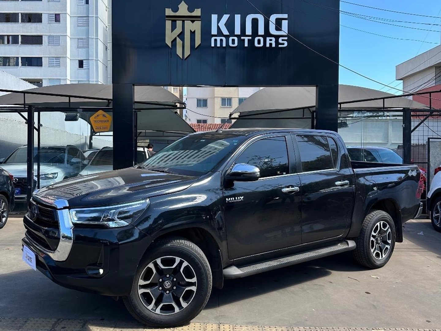 TOYOTA HILUX