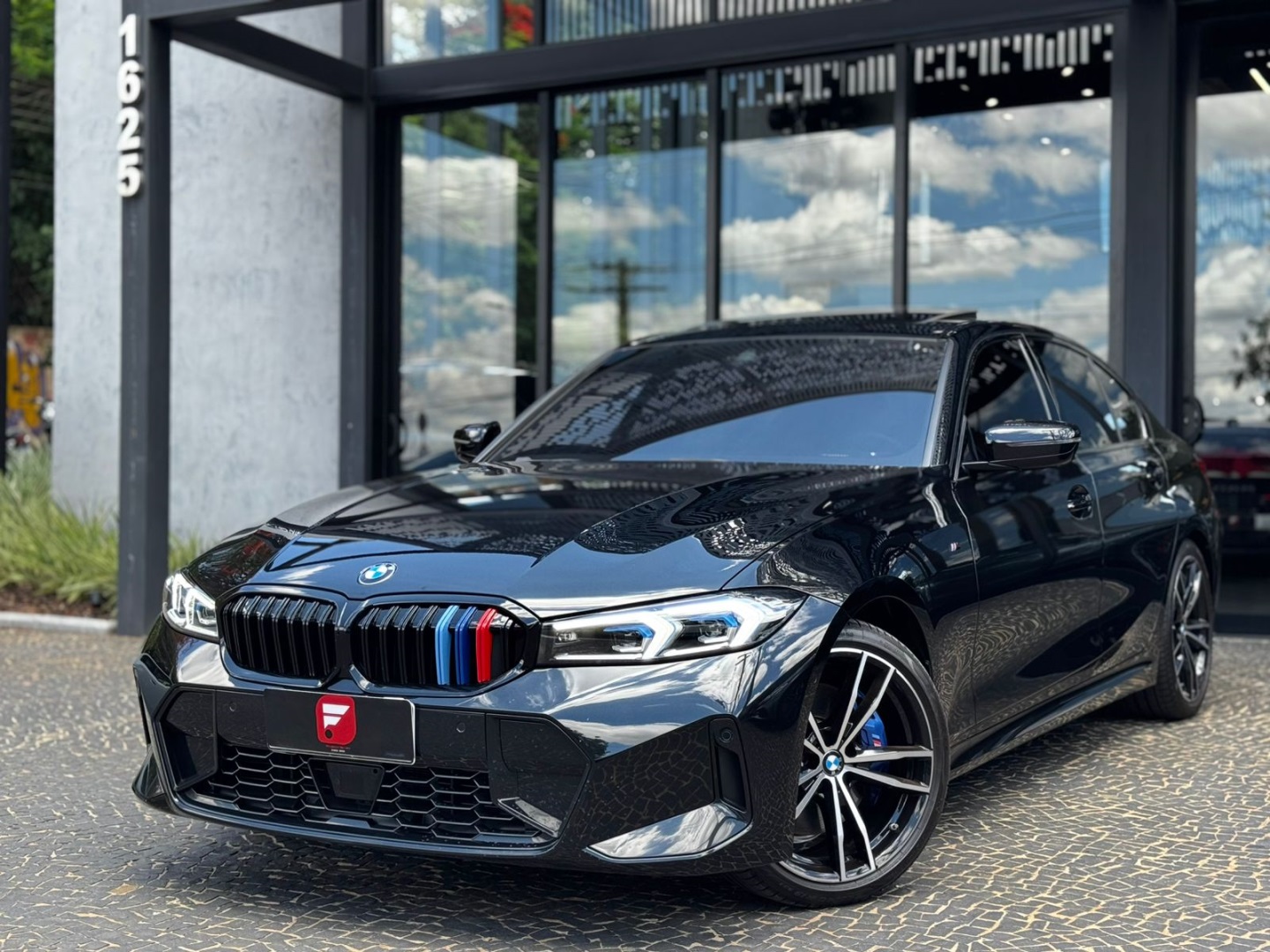 BMW 320i