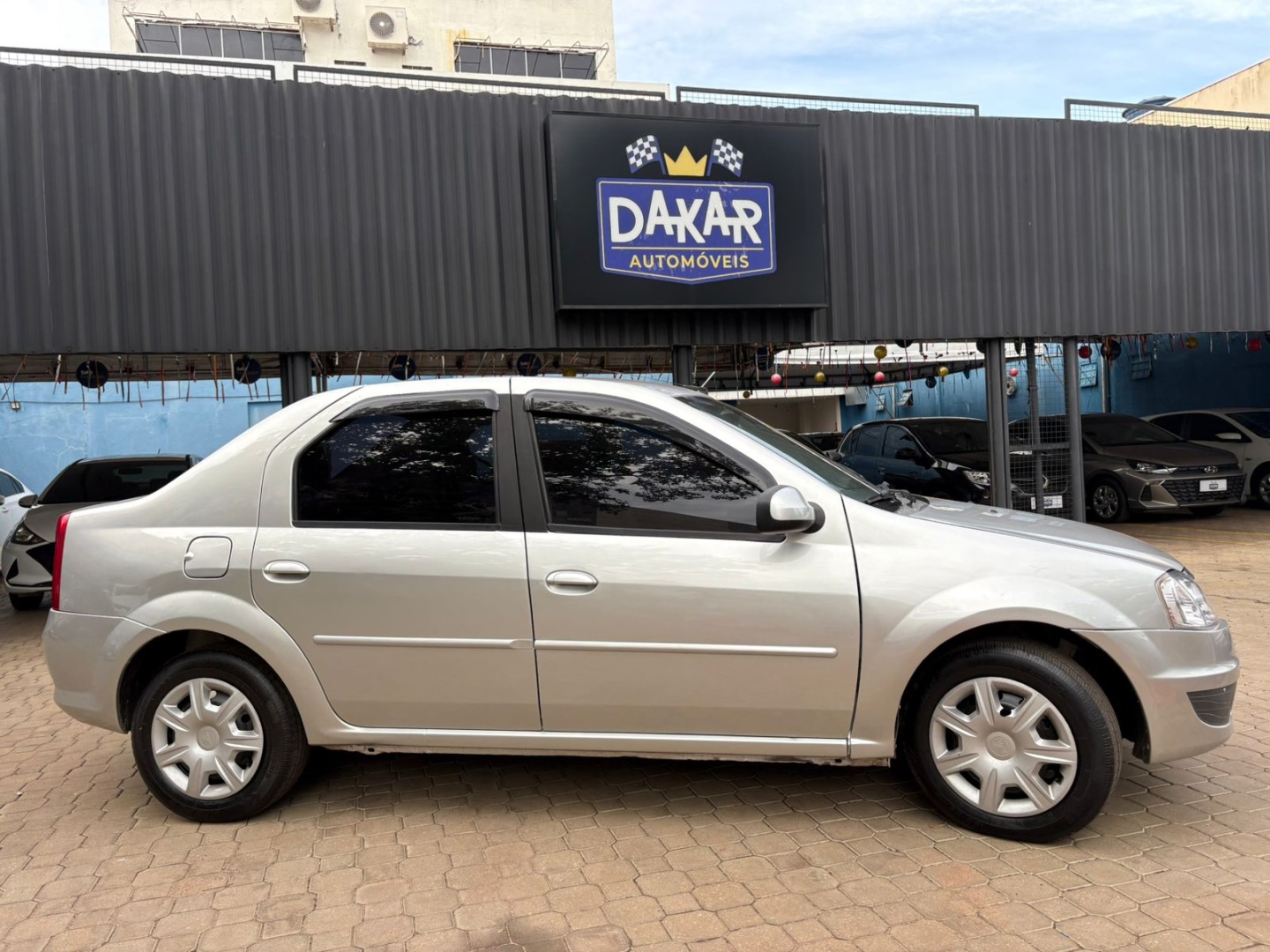 RENAULT LOGAN