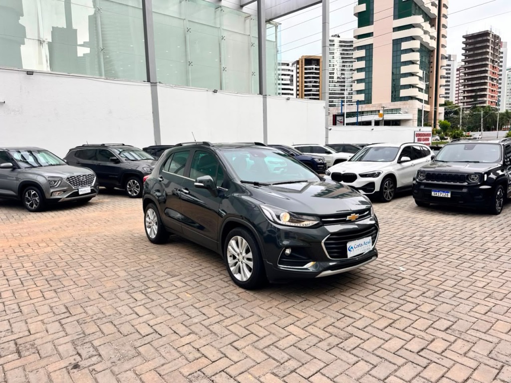 CHEVROLET TRACKER