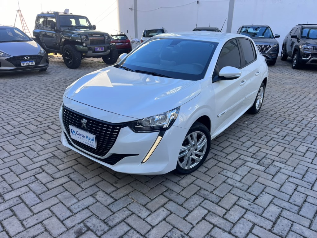 PEUGEOT 208