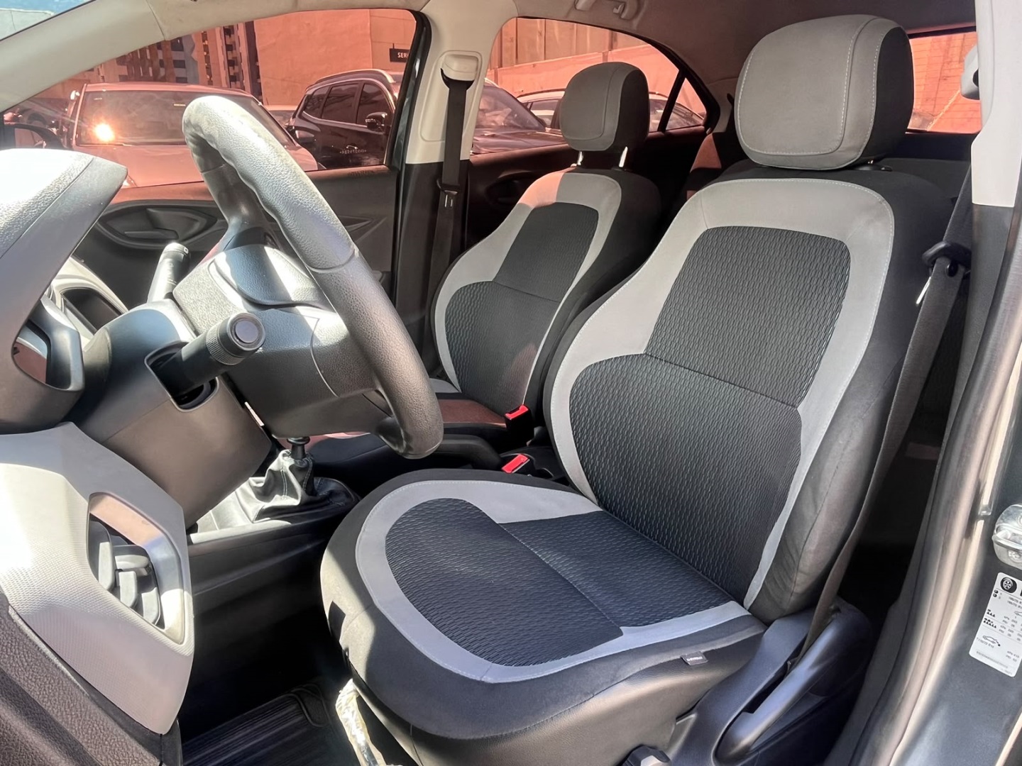 Chevrolet Onix 1.0 Mpfi LT 8V Flex 4P Manual - foto 2