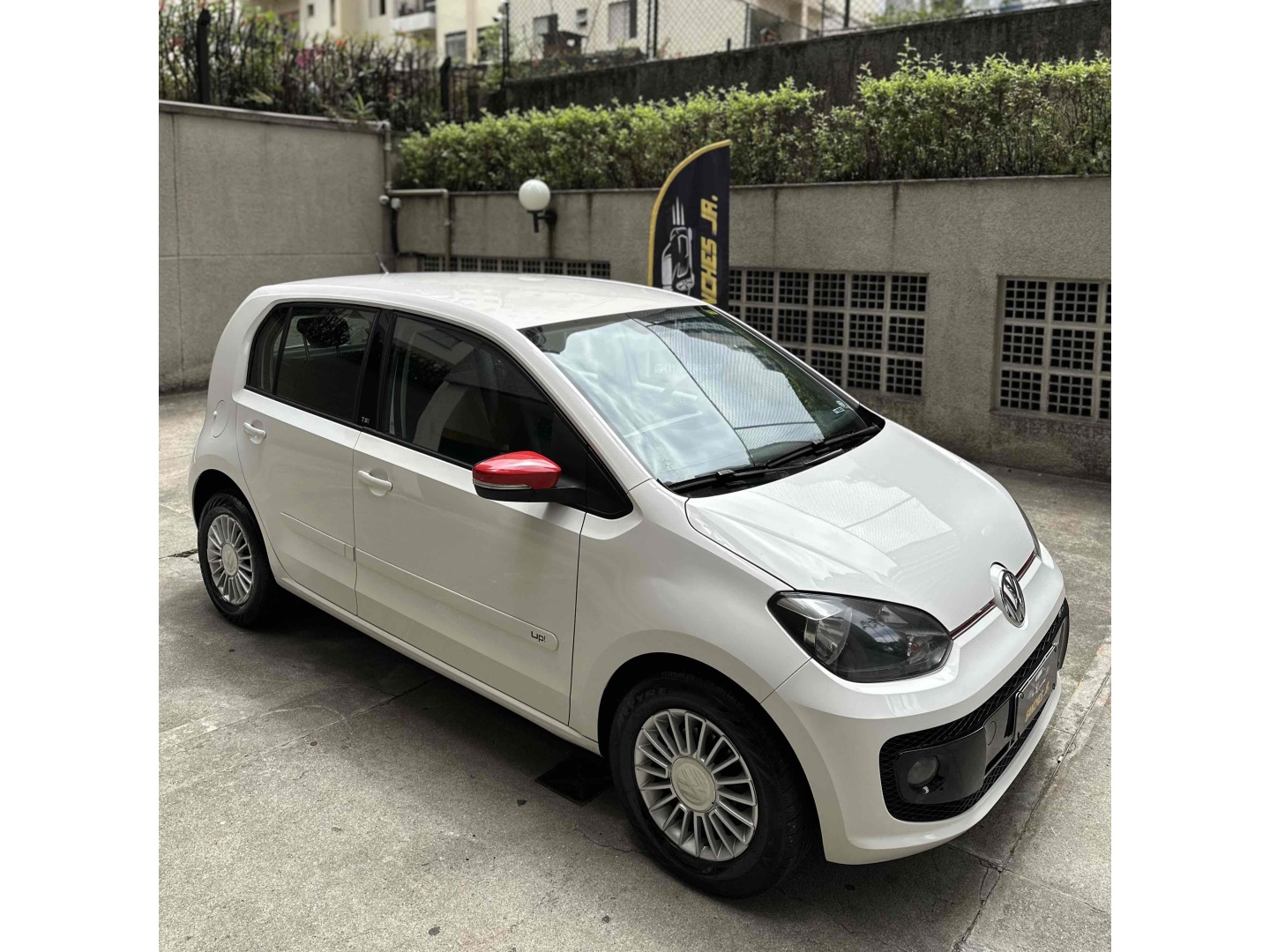 VOLKSWAGEN UP