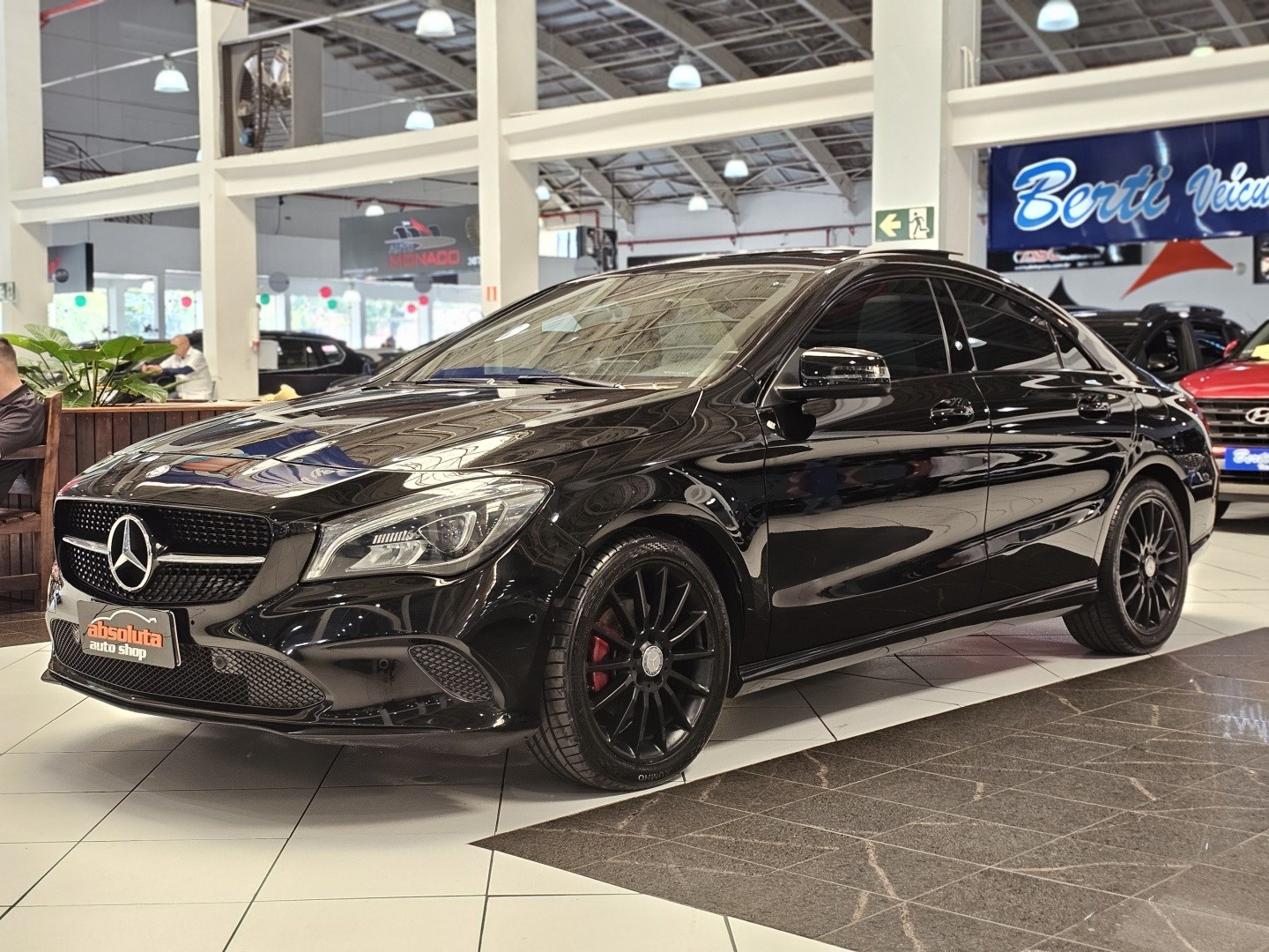 MERCEDES-BENZ CLA 200
