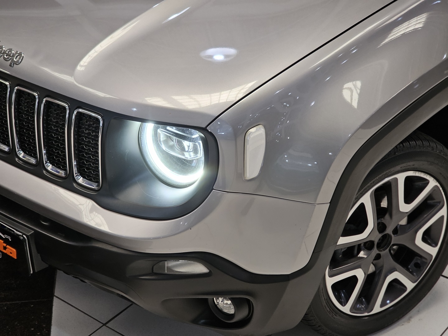 Jeep Renegade Longitude 1.8 4X2 Flex 16V Aut. - foto 2