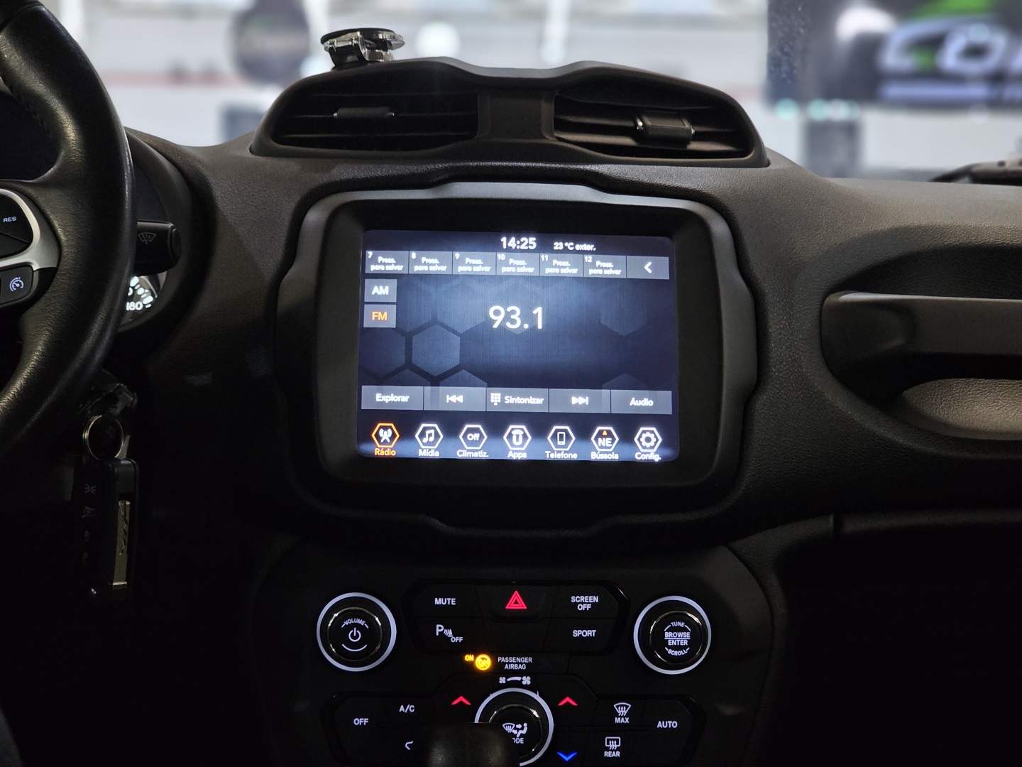 Jeep Renegade Longitude 1.8 4X2 Flex 16V Aut. - foto 17