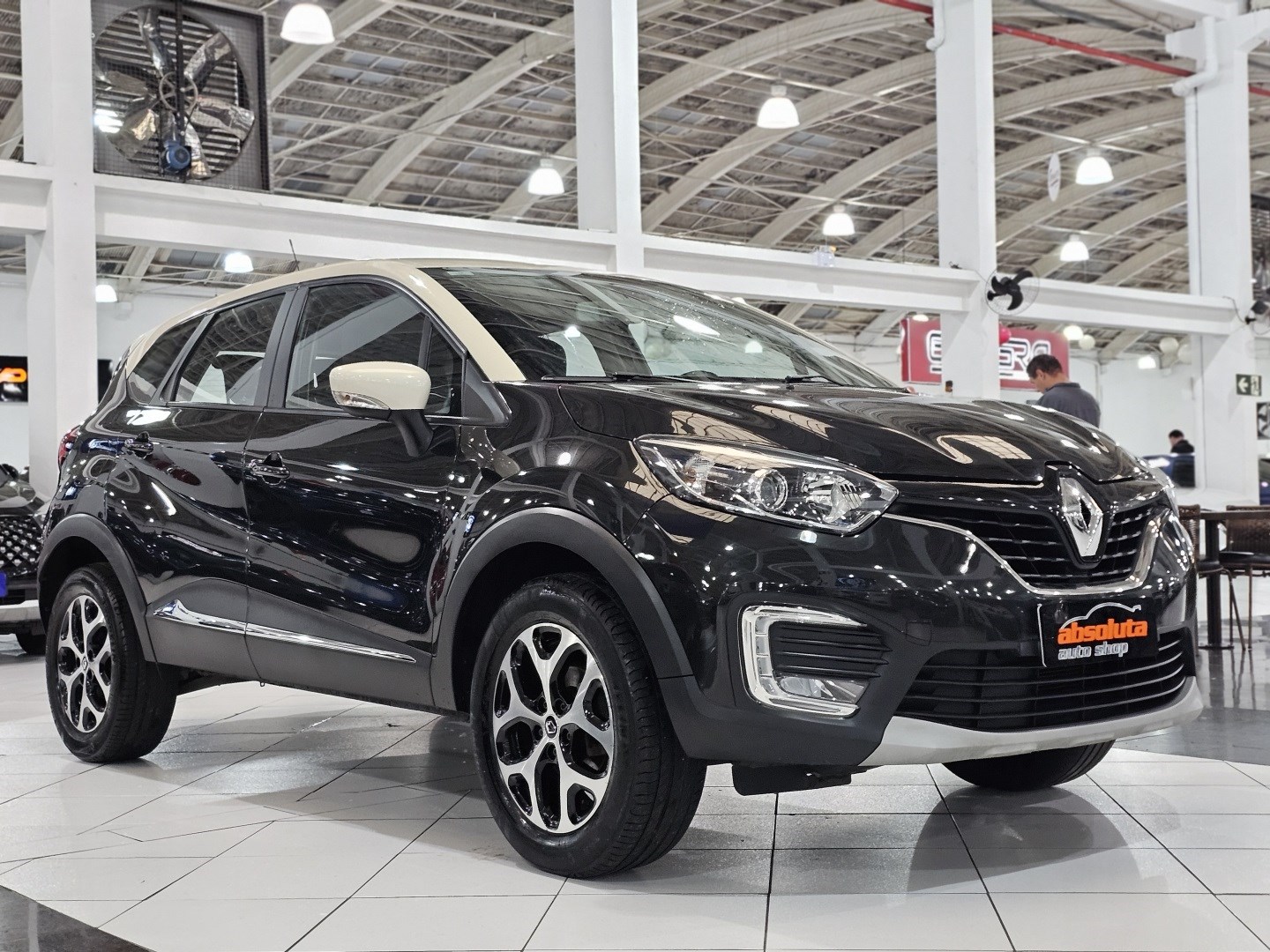 Renault Captur 1.6 16V Sce Flex Intense X Tronic - foto 6