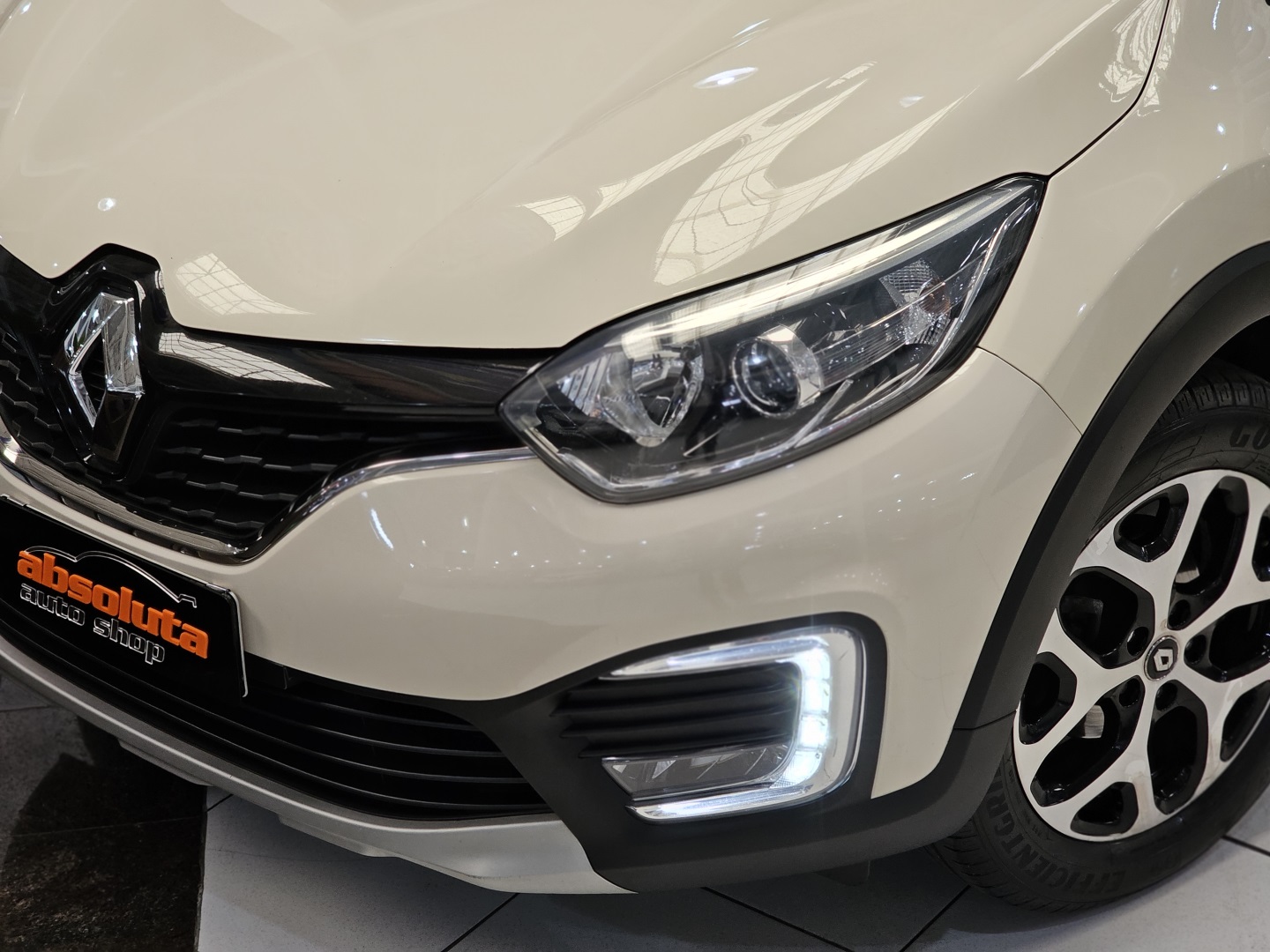 Renault Captur 1.6 16V Sce Flex Intense X Tronic - foto 2