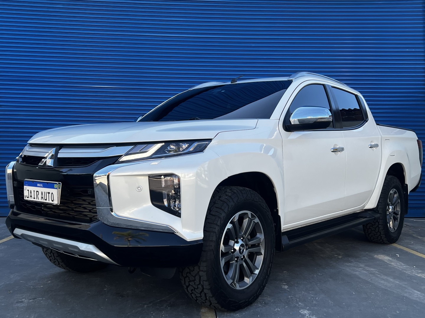 MITSUBISHI L200 TRITON