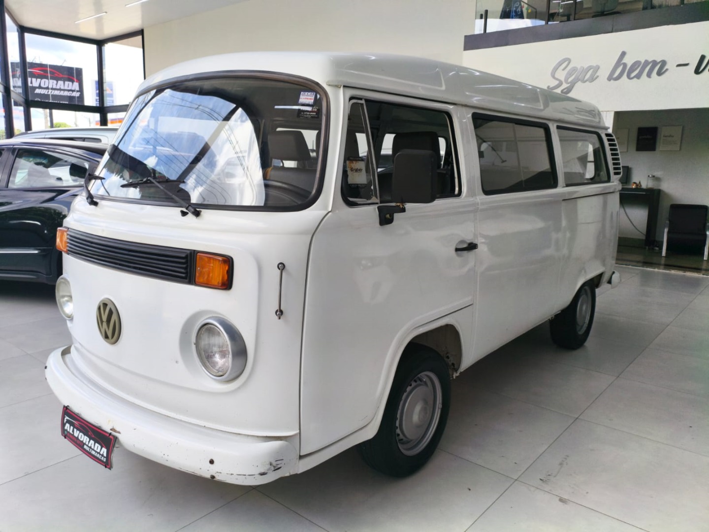 VOLKSWAGEN KOMBI