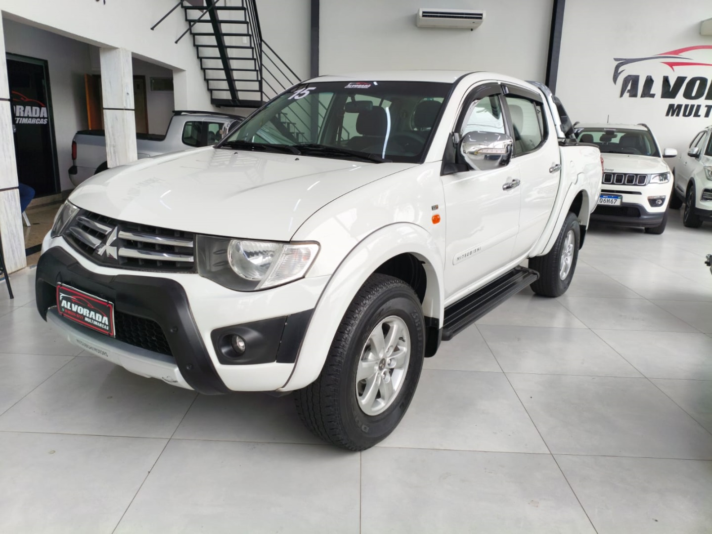 MITSUBISHI L200 TRITON