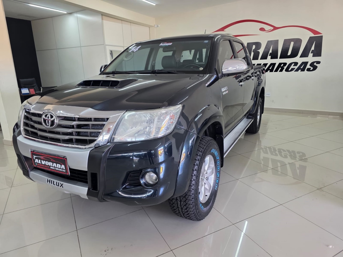 TOYOTA HILUX