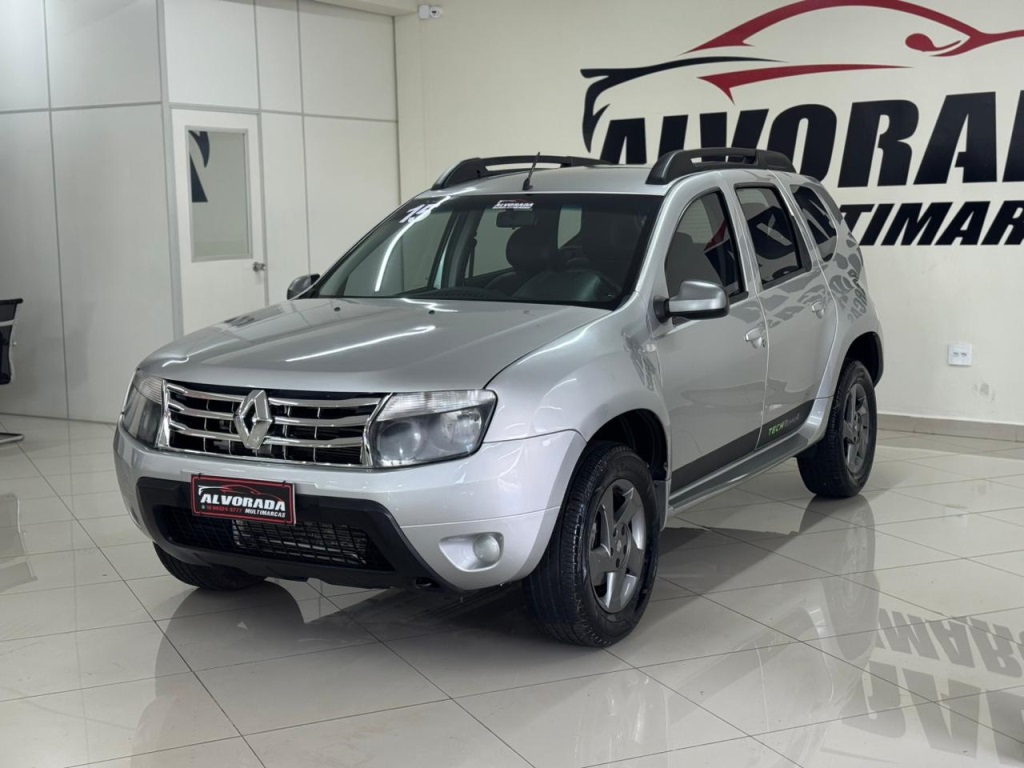 RENAULT DUSTER