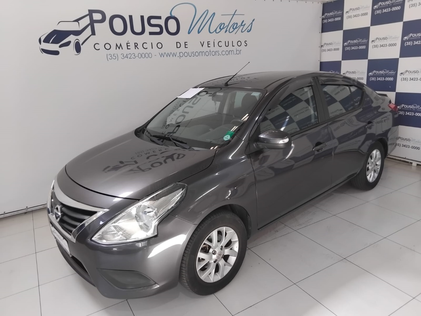 NISSAN VERSA