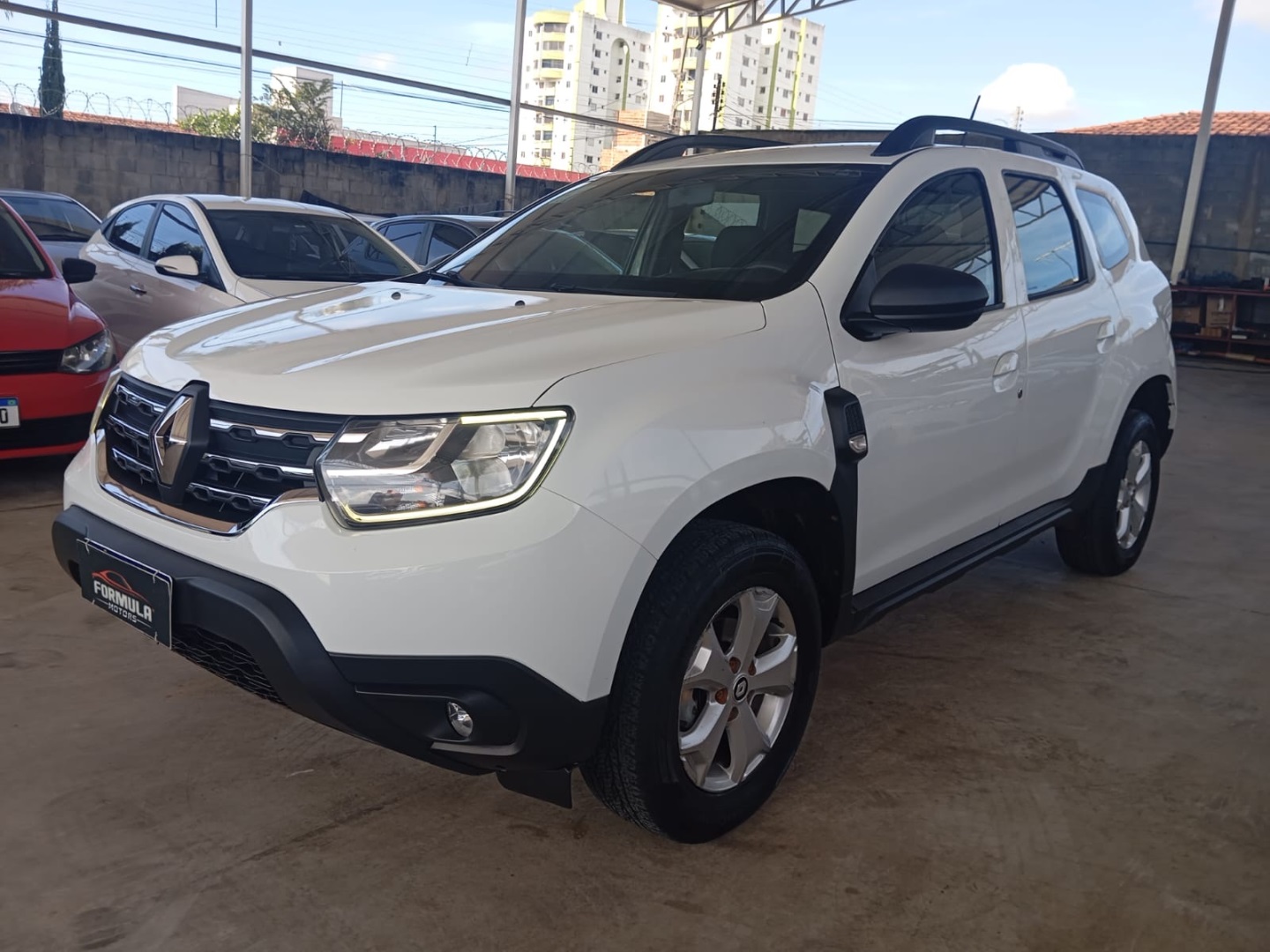 RENAULT DUSTER