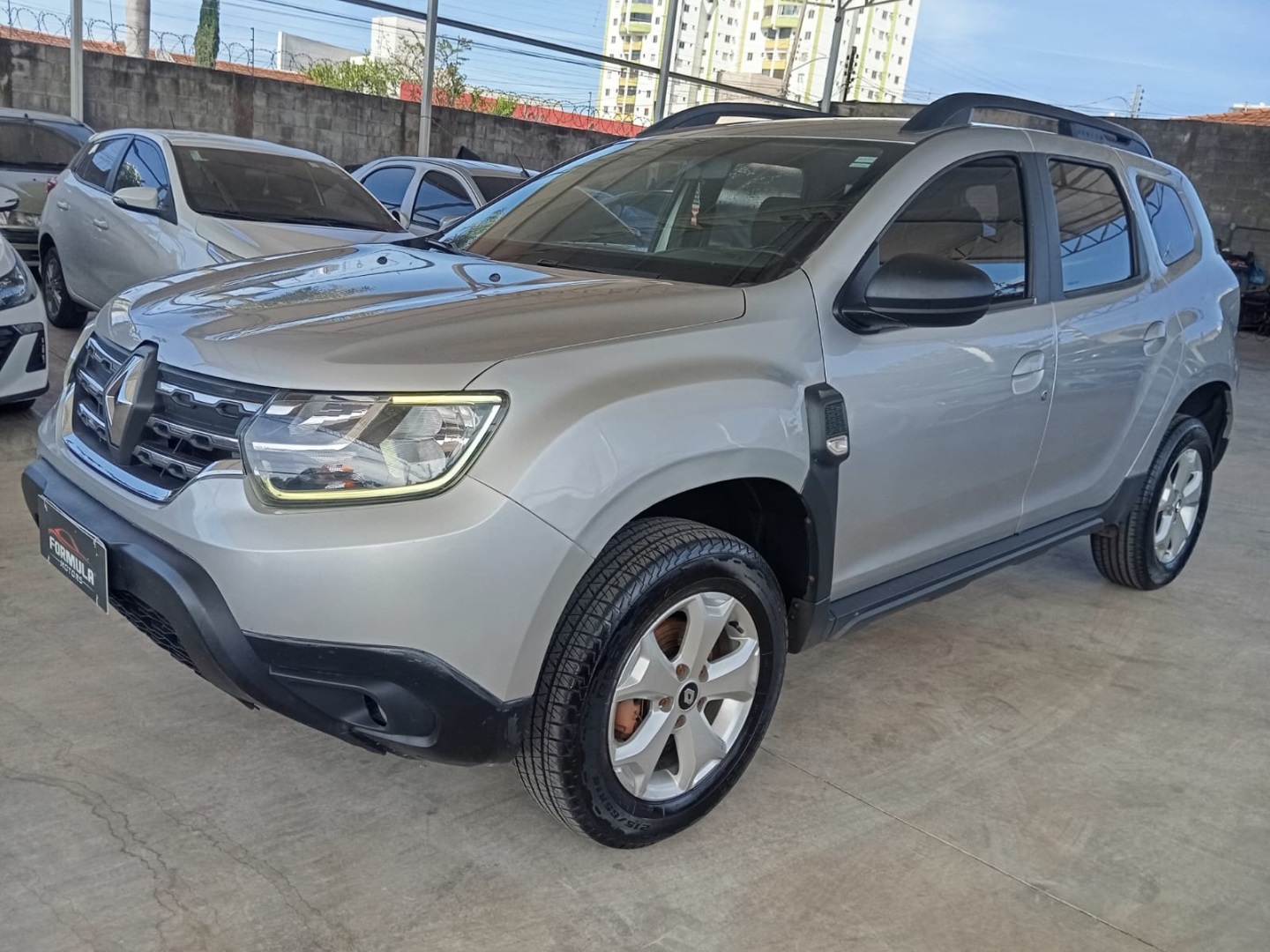 RENAULT DUSTER