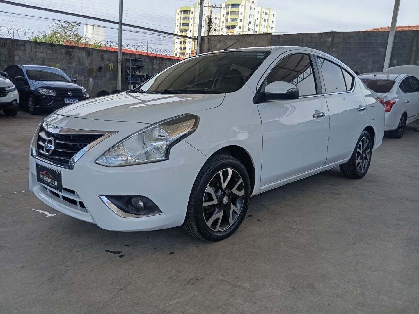 NISSAN VERSA