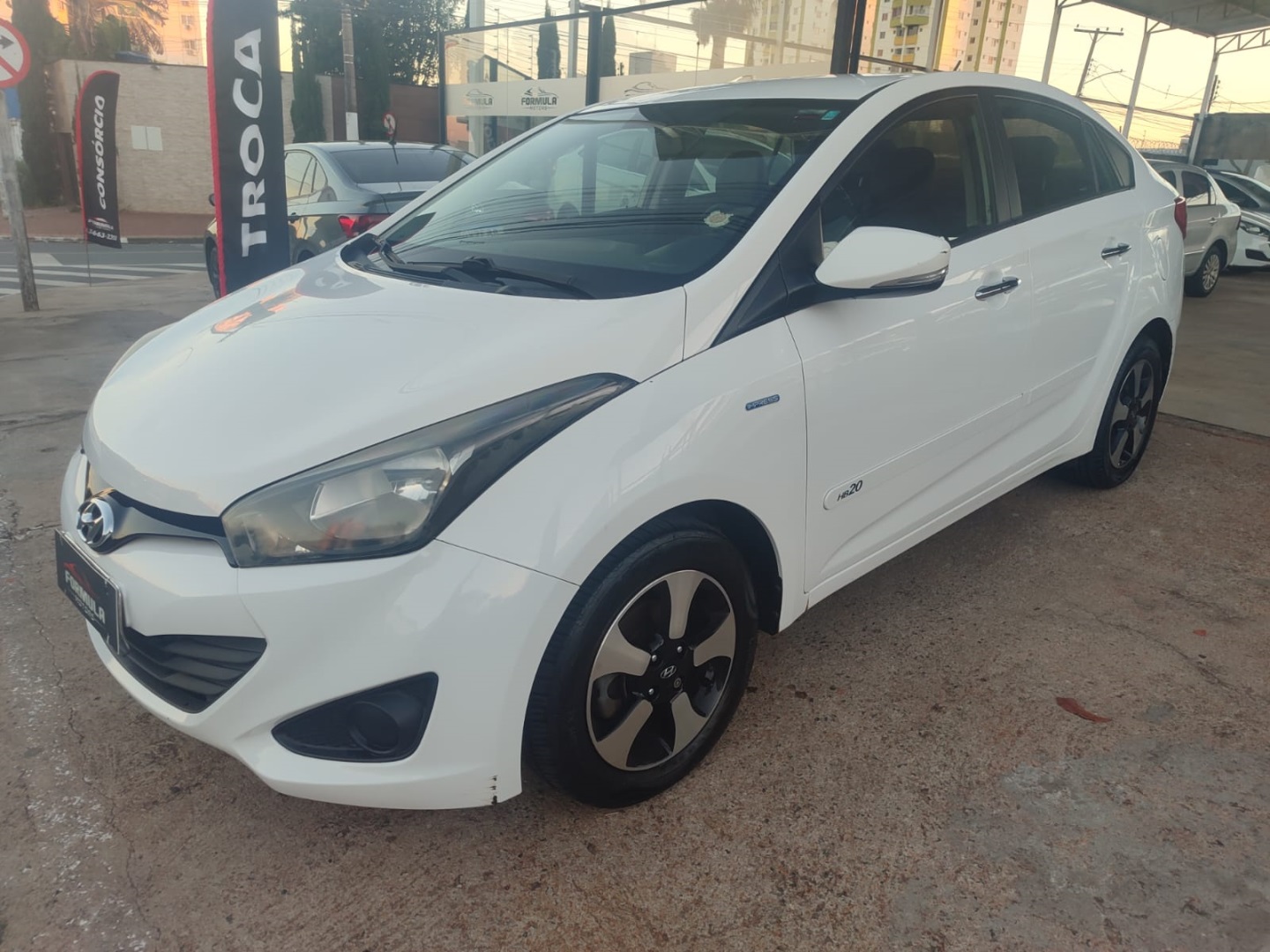 HYUNDAI HB20