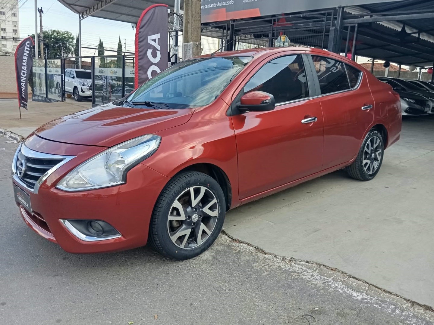 NISSAN VERSA