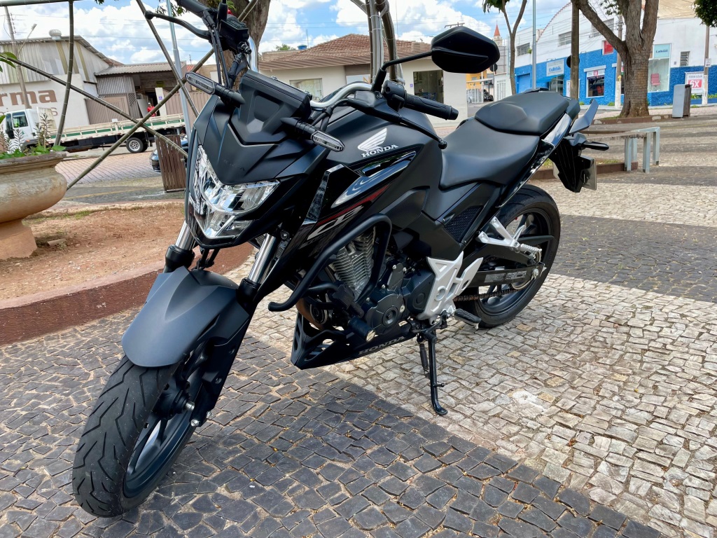 HONDA CB 300F TWISTER CBS