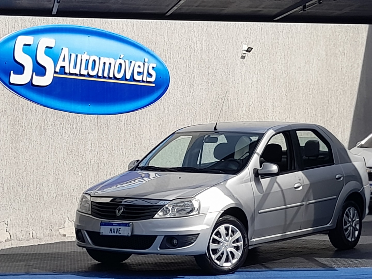 RENAULT LOGAN