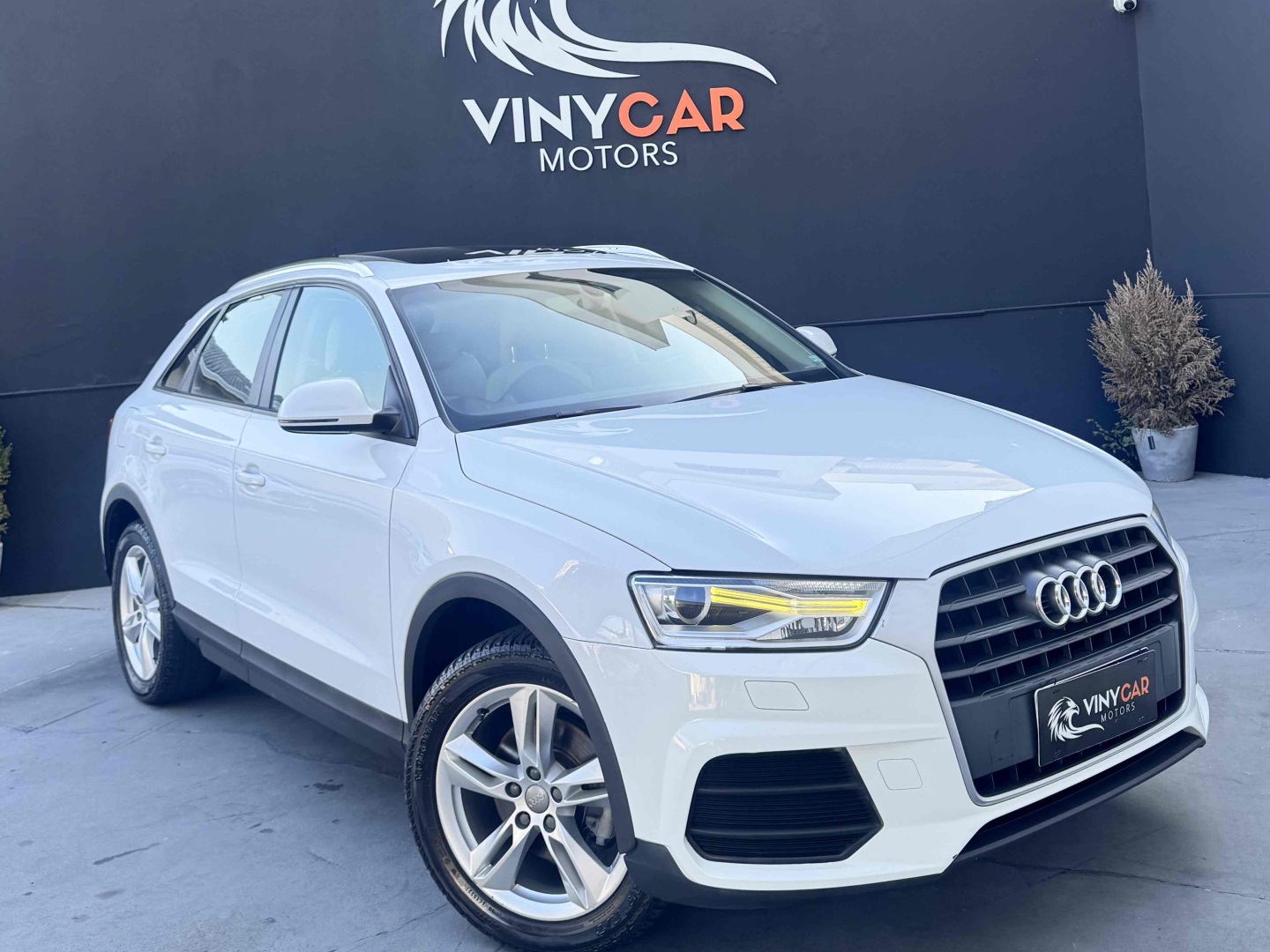 AUDI Q3