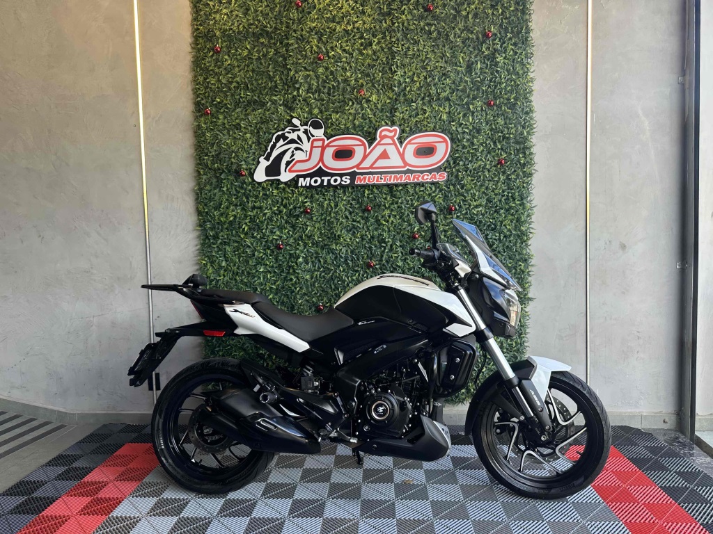 BAJAJ DOMINAR 400 