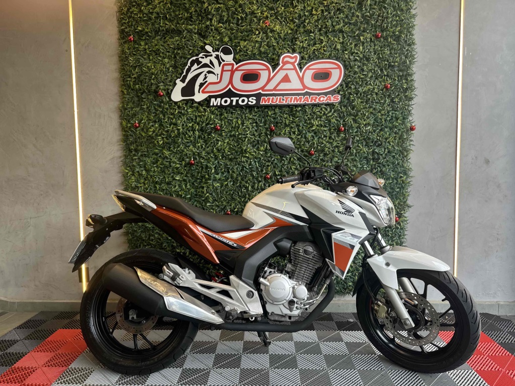 HONDA CB 250 TWISTER