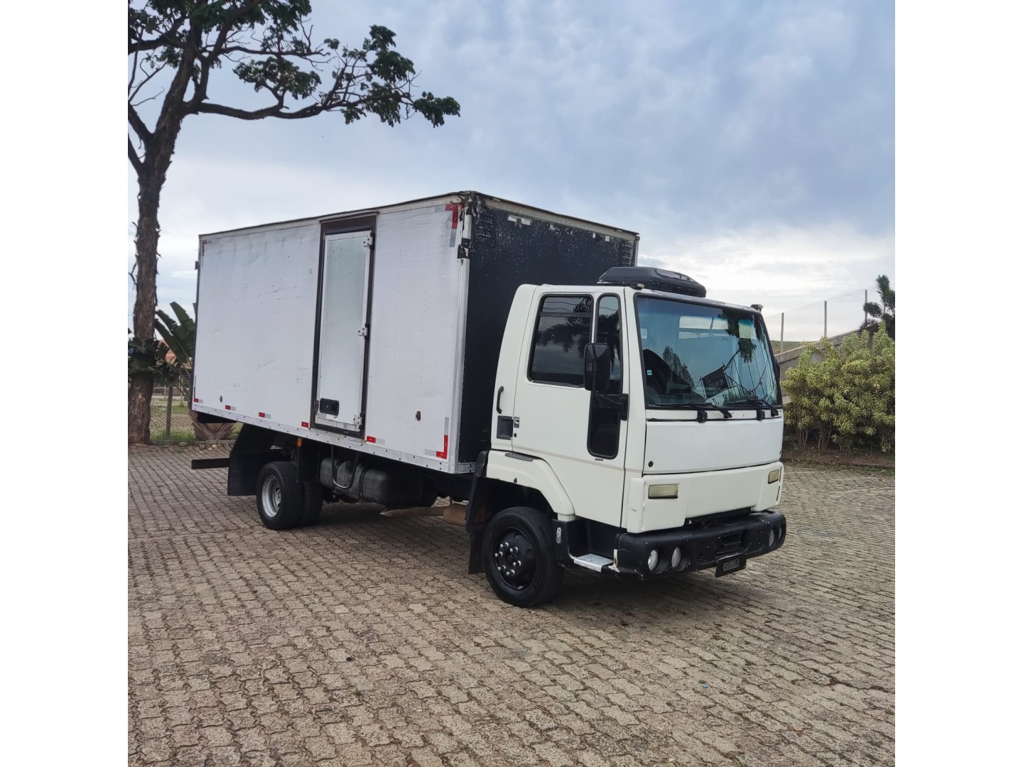 FORD CARGO 815/815