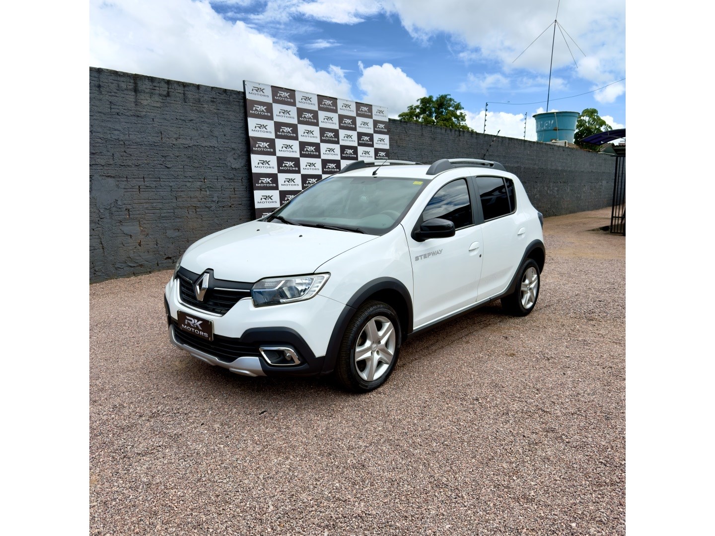 RENAULT SANDERO