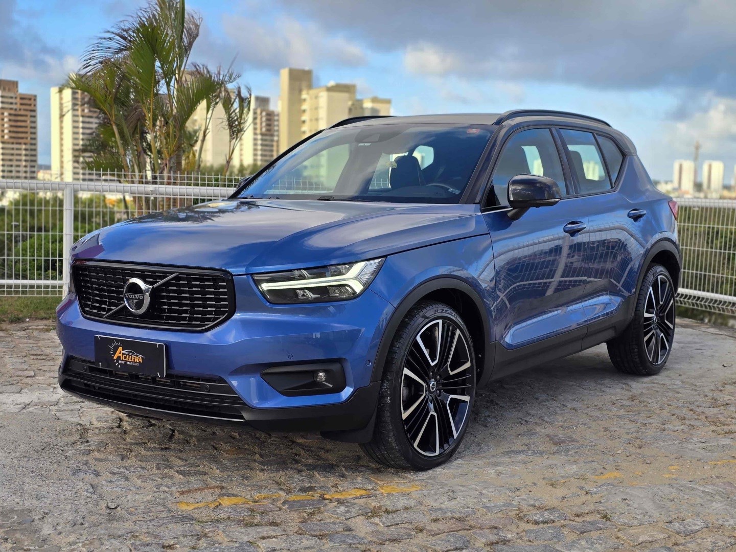 VOLVO XC40 2.0 T5 GASOLINA R-DESIGN AWD GEARTRONIC