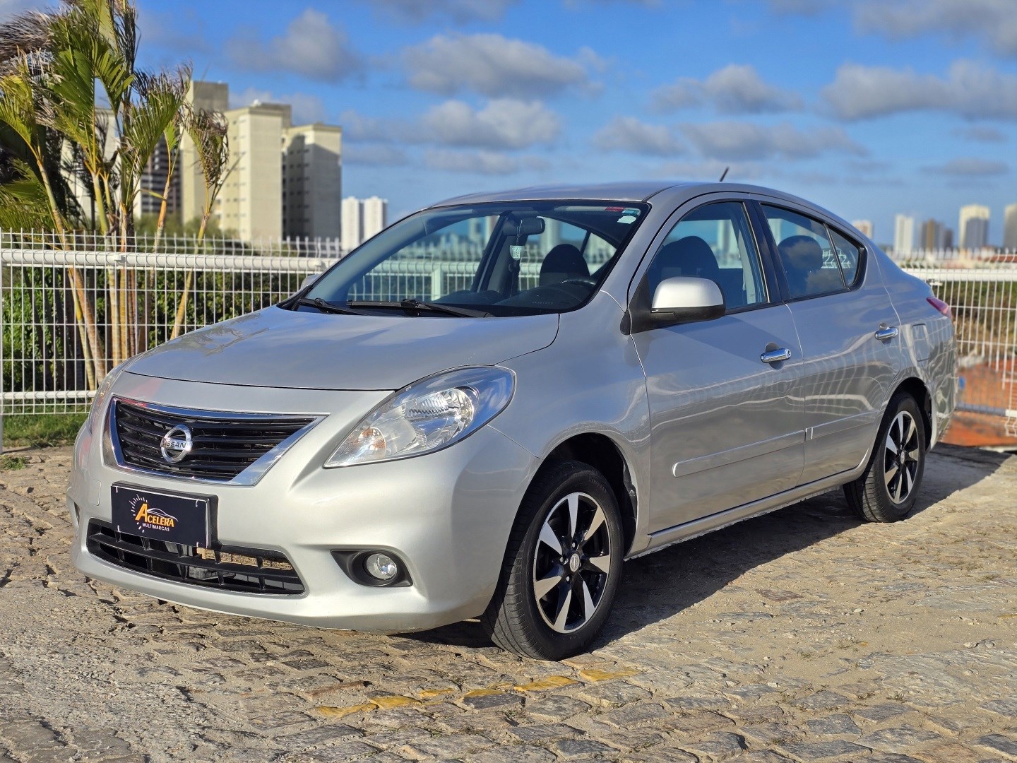 NISSAN VERSA 1.6 SL 16V FLEX 4P MANUAL