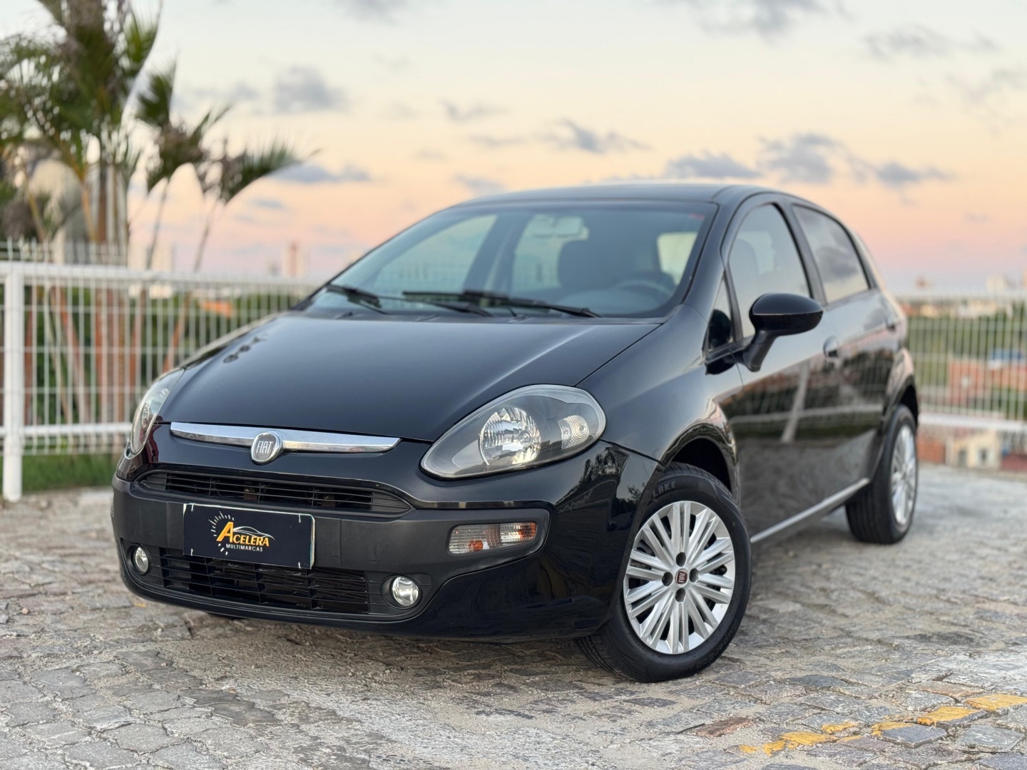 FIAT PUNTO 1.4 ATTRACTIVE 8V FLEX 4P MANUAL