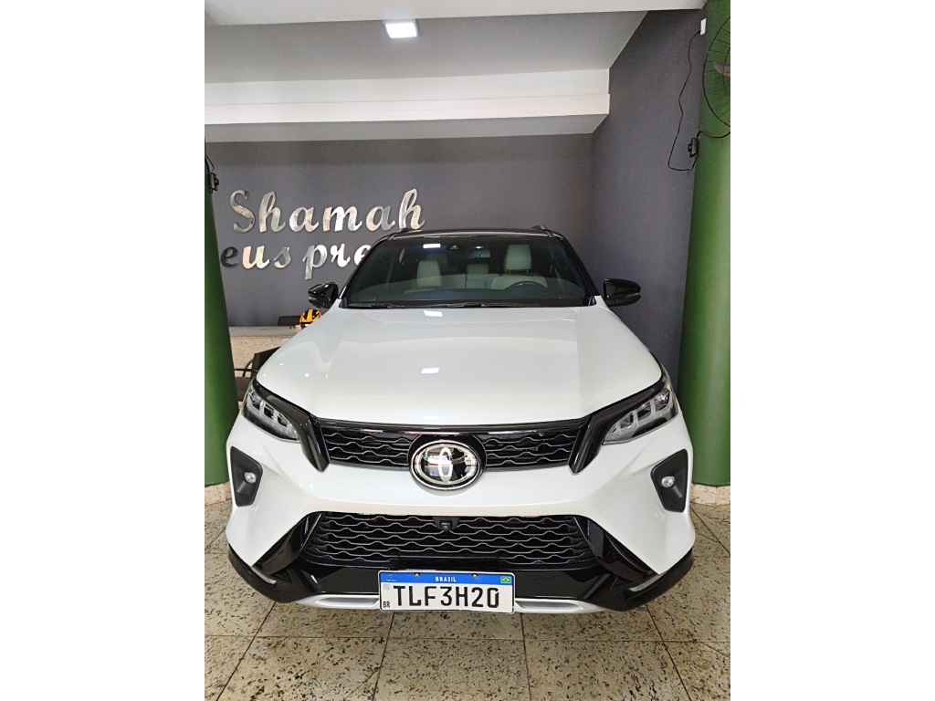 TOYOTA HILUX SW4