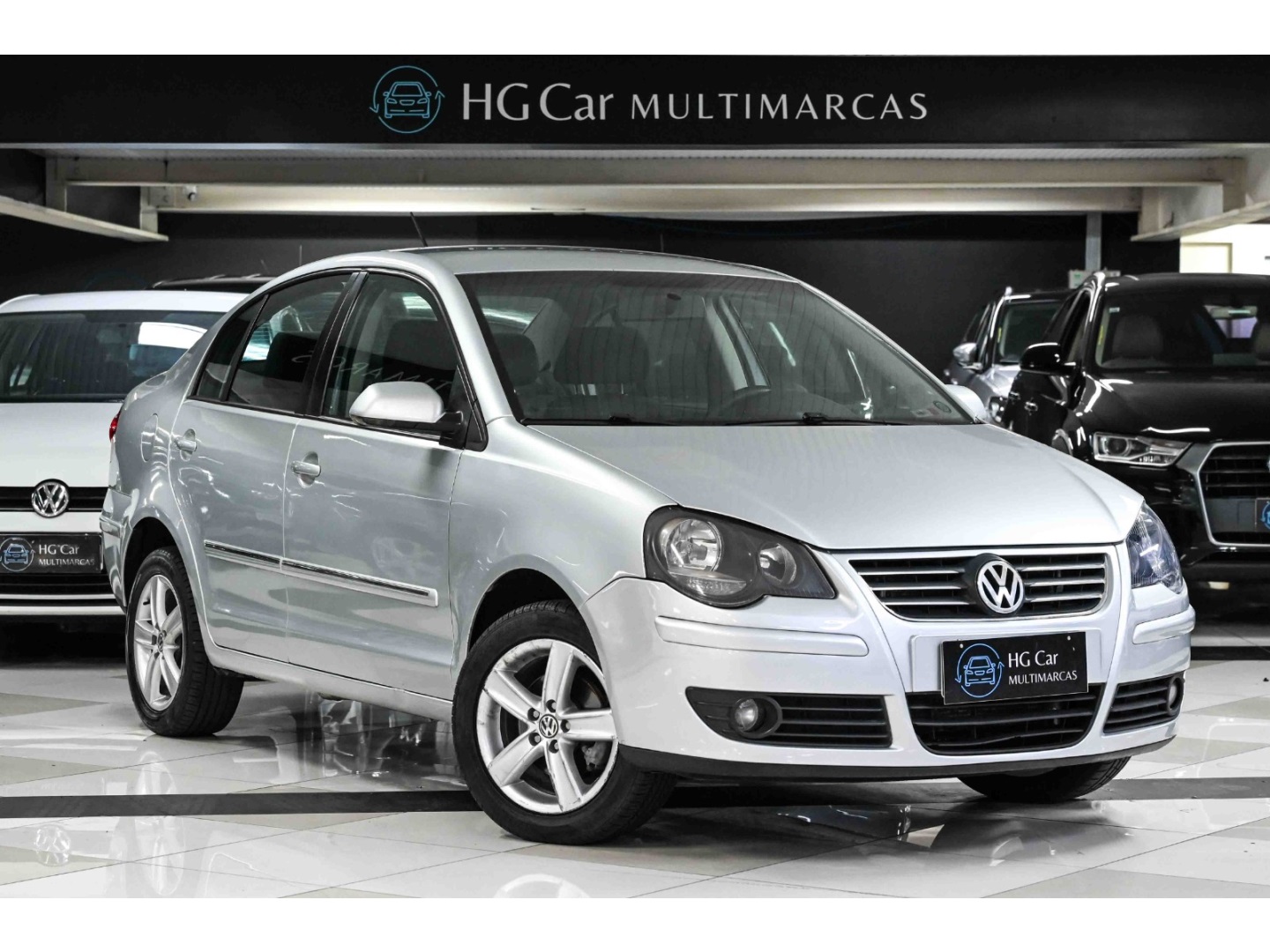 VOLKSWAGEN POLO SEDAN