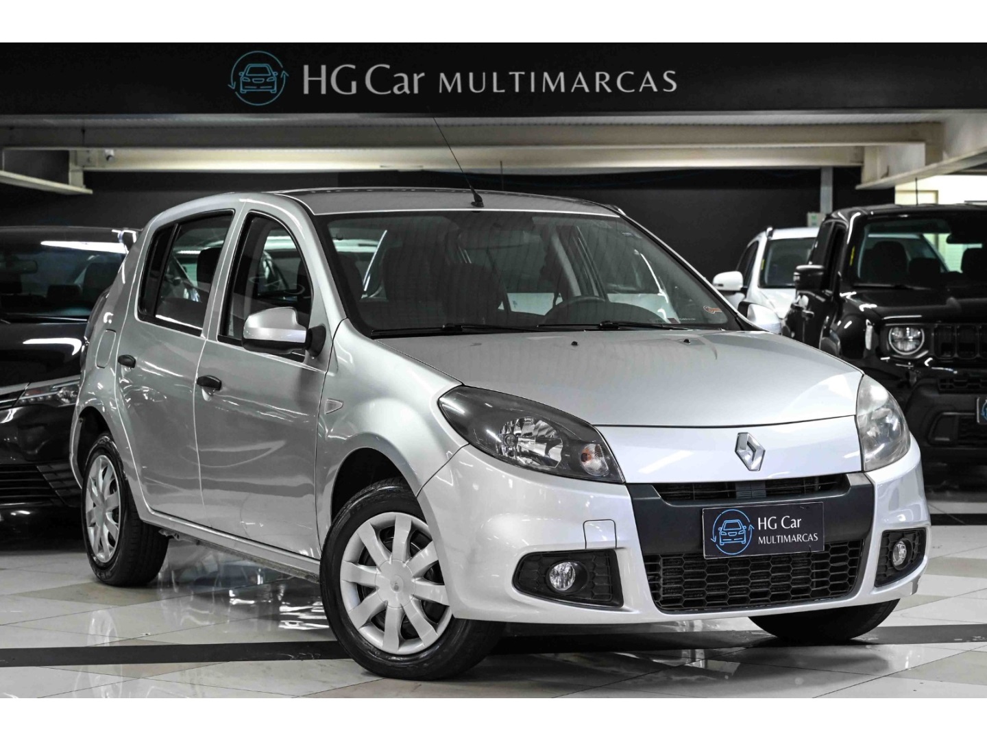 RENAULT SANDERO