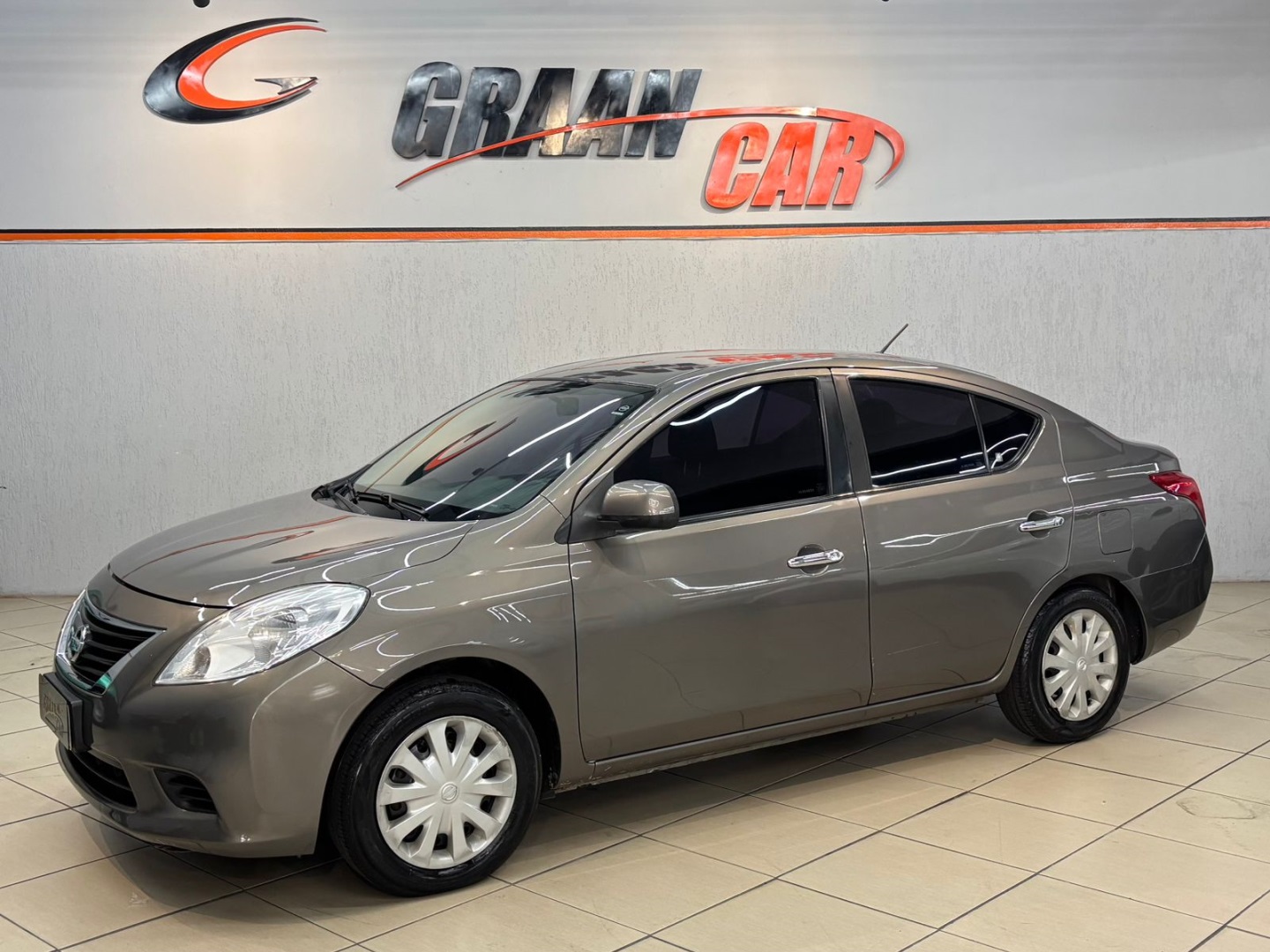 NISSAN VERSA