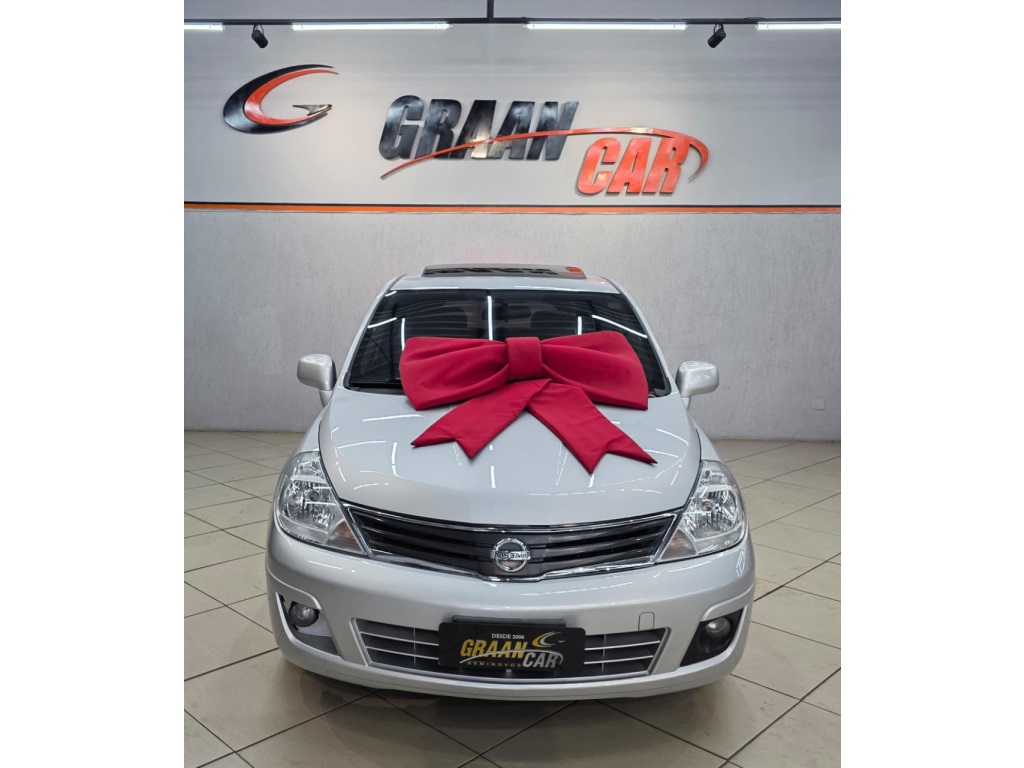NISSAN TIIDA