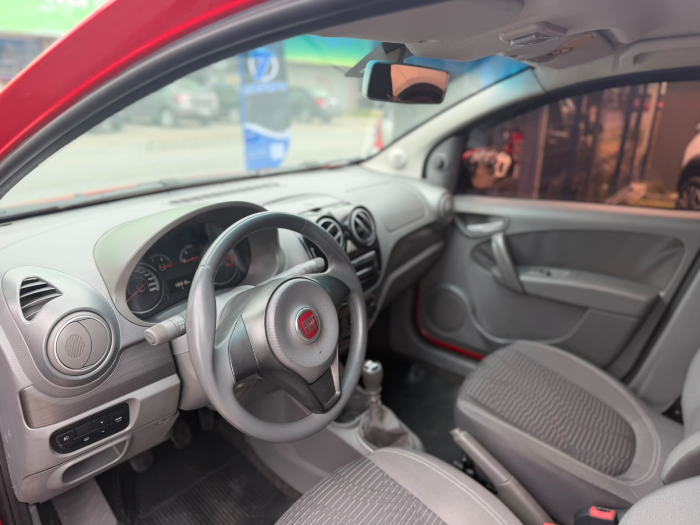 Fiat Palio 1.0 MPI Attractive 8V Flex 4P Manual - foto 6