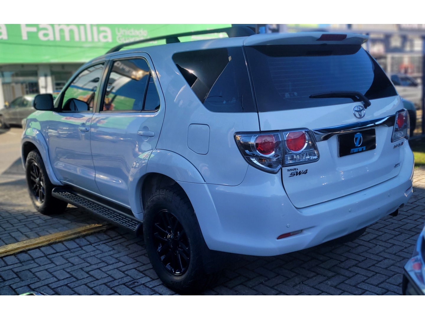 Toyota SW4 3.0 Srv 4X4 7 Lugares 16V Turbo Intercooler Diesel 4P Automático - foto 2