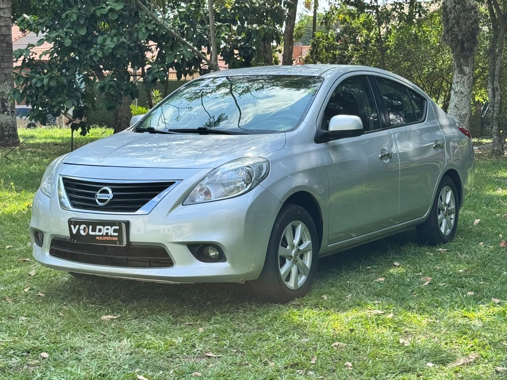 NISSAN VERSA