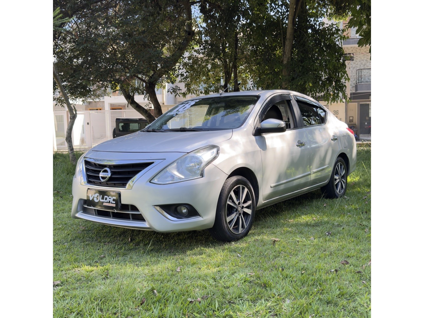 NISSAN VERSA