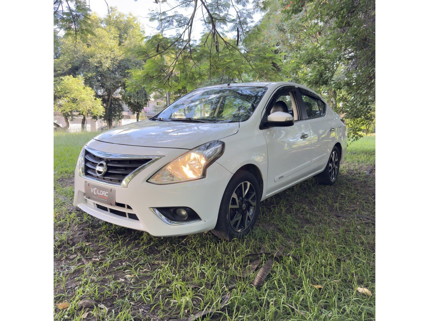 NISSAN VERSA