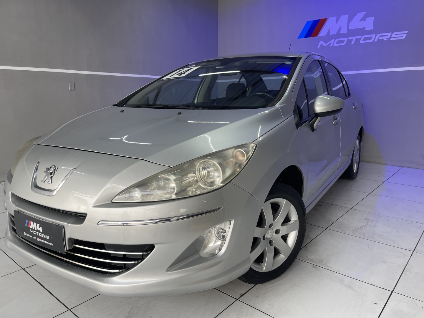 PEUGEOT 408